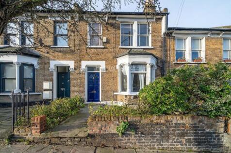 15-b0b881601 - HMF - NS - 30 Fairthorn Road SE7 7R