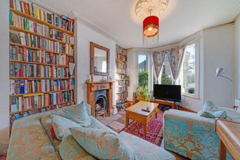 01-73e881601 - HMF - NS - 30 Fairthorn Road SE7 7R