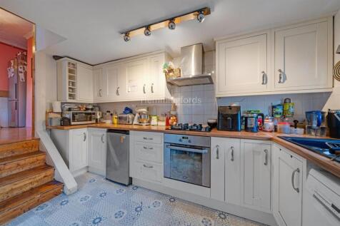 05-2f0e81601 - HMF - NS - 30 Fairthorn Road SE7 7R
