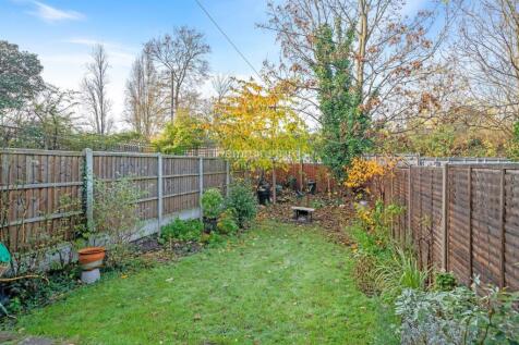 06-d0a381601 - HMF - NS - 30 Fairthorn Road SE7 7R