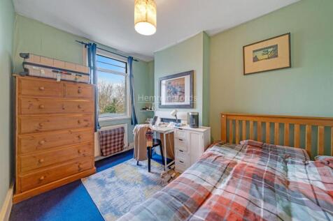 11-2d0681601 - HMF - NS - 30 Fairthorn Road SE7 7R
