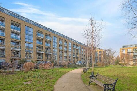 15-813882165-HMF-JJ-Canalside Sq.-59-medium.jpg