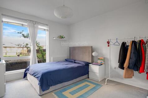 06-ca9b82533-HMF-JJ-101 Masher Court-16-medium.jpg