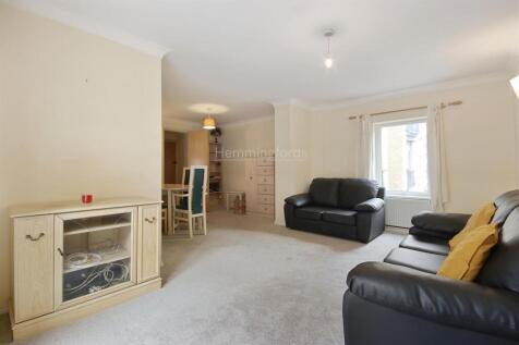 05-2ed177446 - AM - 56 Leeds Court, 201 St. John S