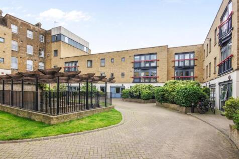 02-946b77446 - AM - 56 Leeds Court, 201 St. John S