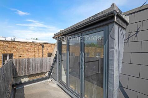 02-e19383570-HMF-JJ-Kingsland Rd-2-medium.jpg