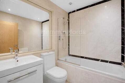 11-302e83570-HMF-JJ-Kingsland Rd-16-medium.jpg