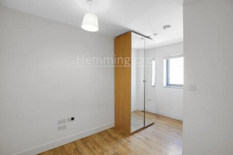 12-576783570-HMF-JJ-Kingsland Rd-17-medium.jpg