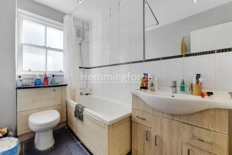 5_Bathroom-0.jpg