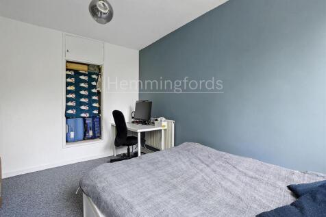 03-1484GCHMF - 117 Crondall Court - Bedroom 2 -Ori