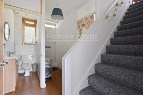15-8473GCHMF - 117 Crondall Court - WC -Original (