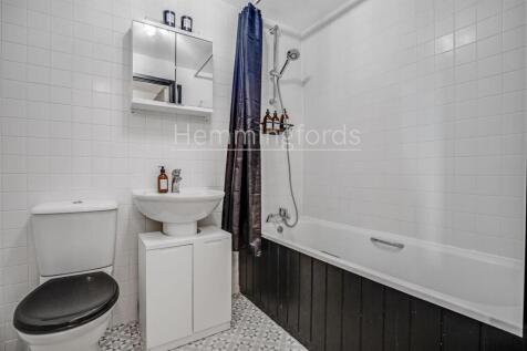 01-cf6784105-HMF-JJ-Palmers Rd-1-medium.jpg