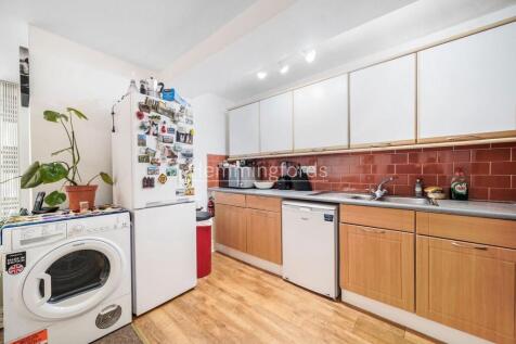 Flat 2, 355 Camden Road - suBLWCsWtb8hPxo6rjQV.jpg