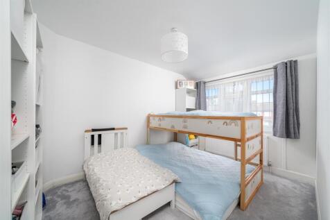 4. bedroom 2.jpg
