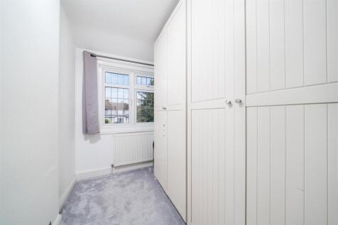 5. bedroom.jpg