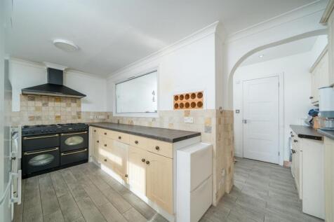 8.kitchen 3.jpg