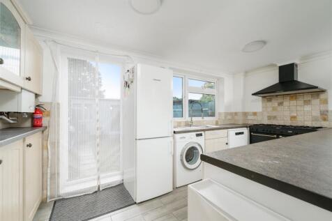 9.kitchen 2.jpg