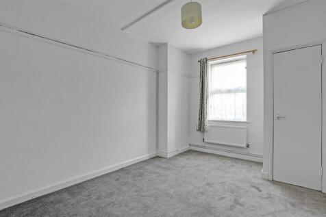 04-5a5aJHHFI - 3 Heatfield Garden - 11.jpg