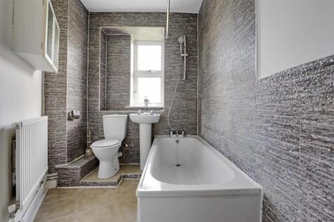 11-e7fdJHHFI - 3 Heatfield Garden - 32.jpg