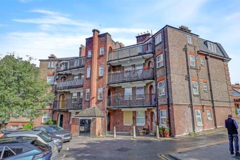 13-965cJHHFI - 3 Heatfield Garden - 37.jpg