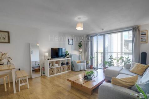 06-13f884313-HMF-JJ-42,46 Palmers Rd-12-medium.jpg