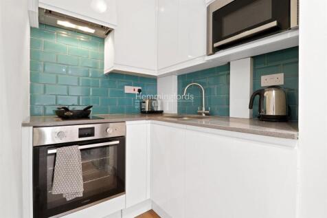 09-f4bc78696 - AM - 67 Clare Court, Judd Street Lo