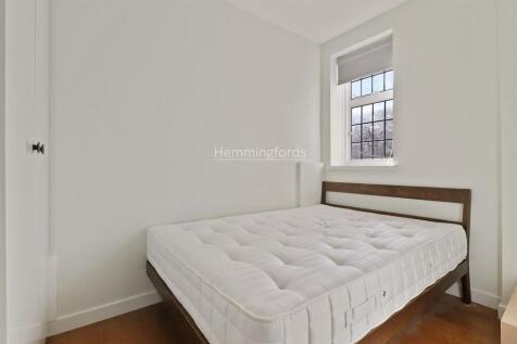 03-86be78696 - AM - 67 Clare Court, Judd Street Lo