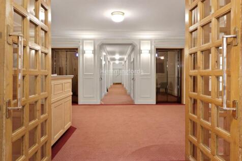 11-ed3878696 - AM - 67 Clare Court, Judd Street Lo