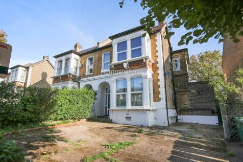 02-e4cc77418 - AM - 20A Queens Road London E11 1BB