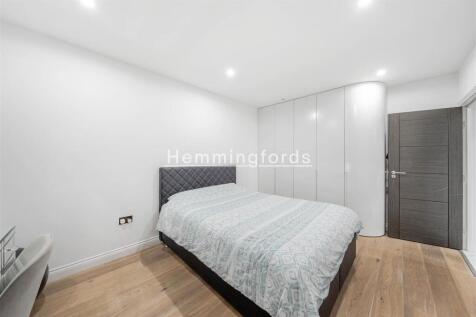 111 Scott Ellis Gardens-08.jpg