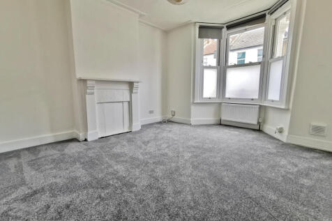Bright, Spacious 3 Bed House