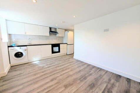 Self-Contained 1 Bed Property