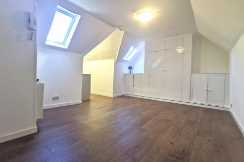 Lounge / Bedroom