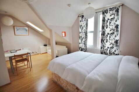 Lounge / Bedroom