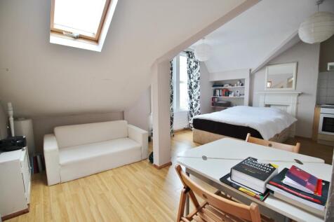 Lounge / Bedroom