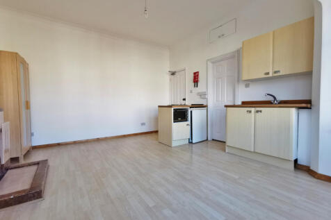 Lounge / Bedroom