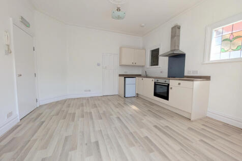 1 Bed Garden Flat