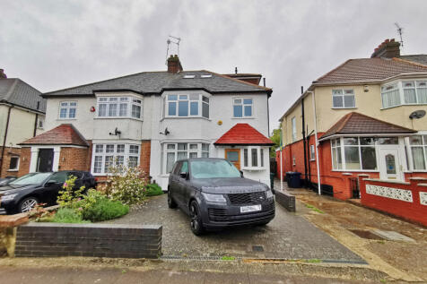 2 Bed Maisonette