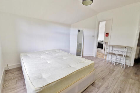 Lounge / Bedroom