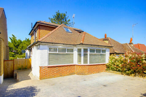 Spacious 4 Bed Detached Bungalow