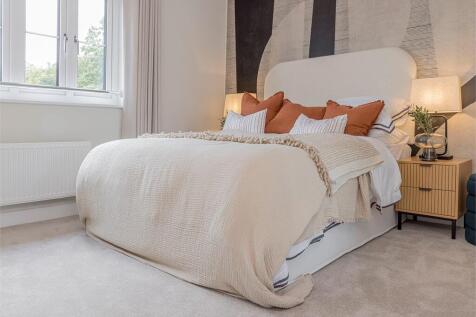 Bright and airy second bedroom