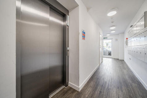 1350969-16-68d118...