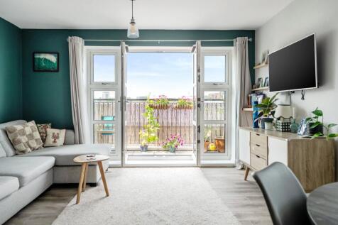 1335403-4-6894adf...