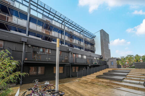 1364377-4-68f6579...