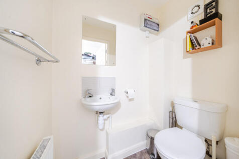 1376608-6-690c7a1...