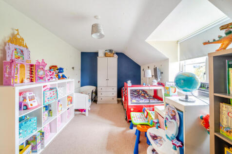 1376608-15-690c7b...