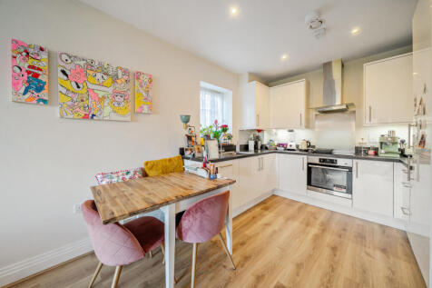 1356832-12-690095...