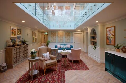 Finch Owners Lounge 