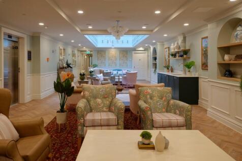 Finch Owners Lounge