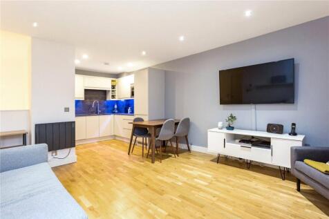 Lounge &amp; Kitchen